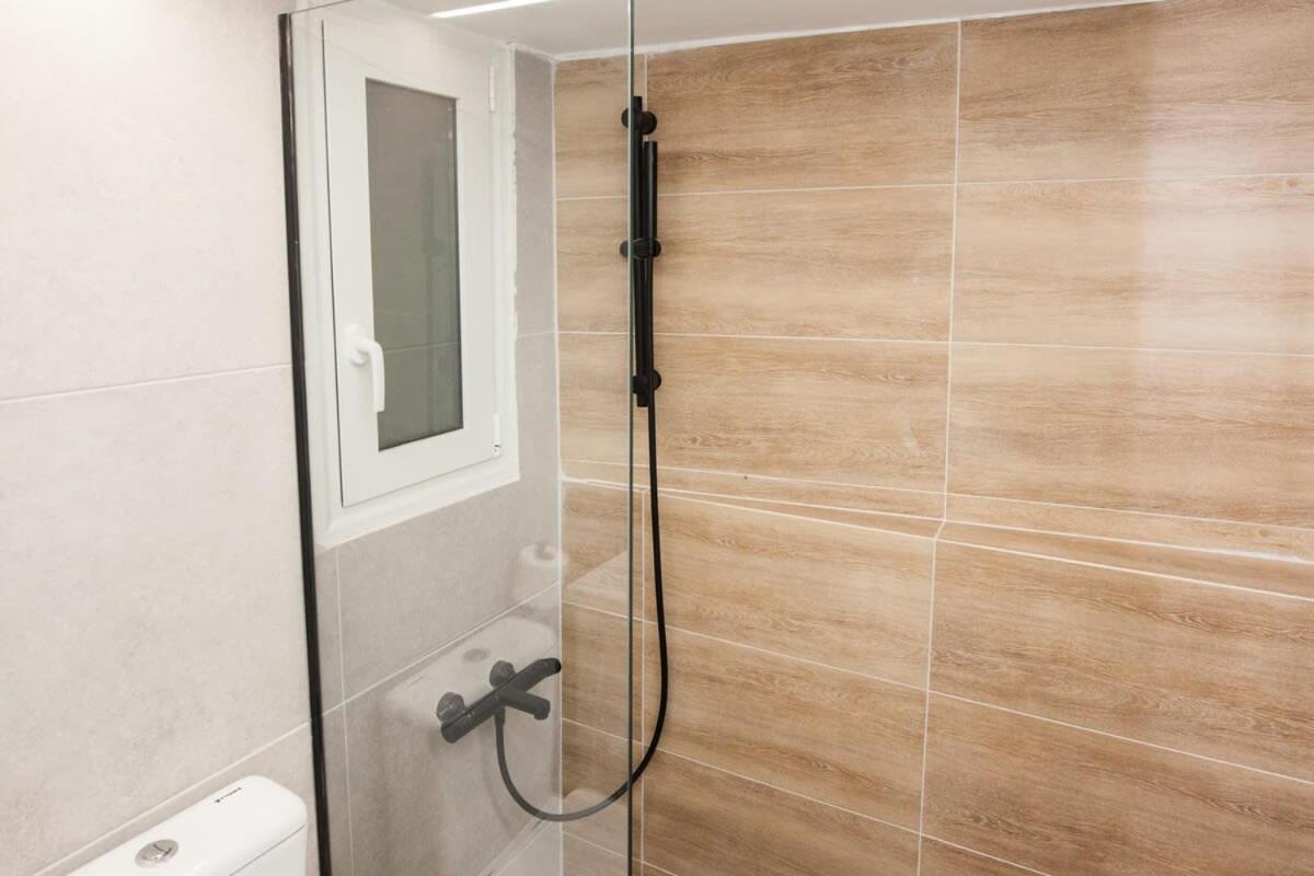 Apartment Contemporary Stylish Located Near Metaxourgeio Area Athens